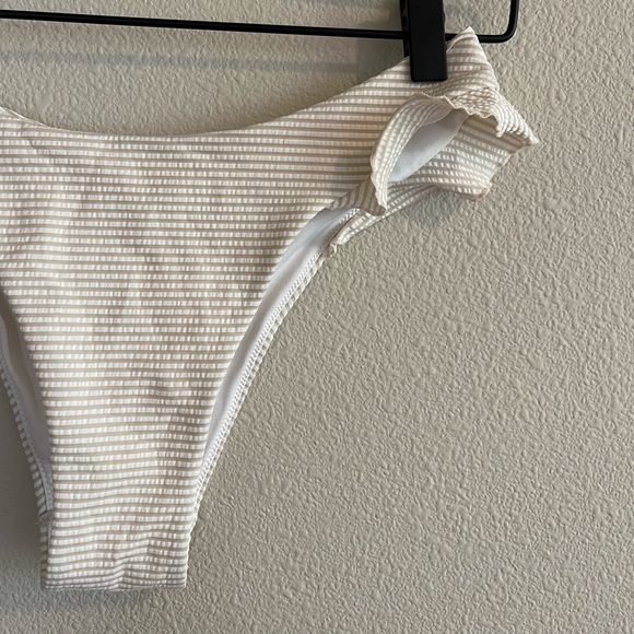 H&M Striped Ruffle Bikini - Picture 11 of 12